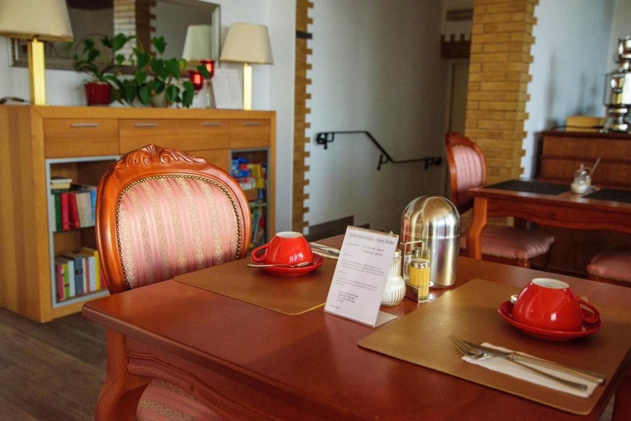 Hotel Bohn メッツィンゲン エクステリア 写真