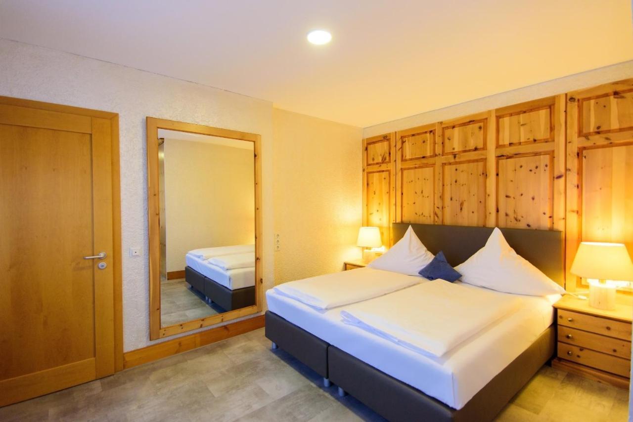 Hotel Bohn メッツィンゲン エクステリア 写真